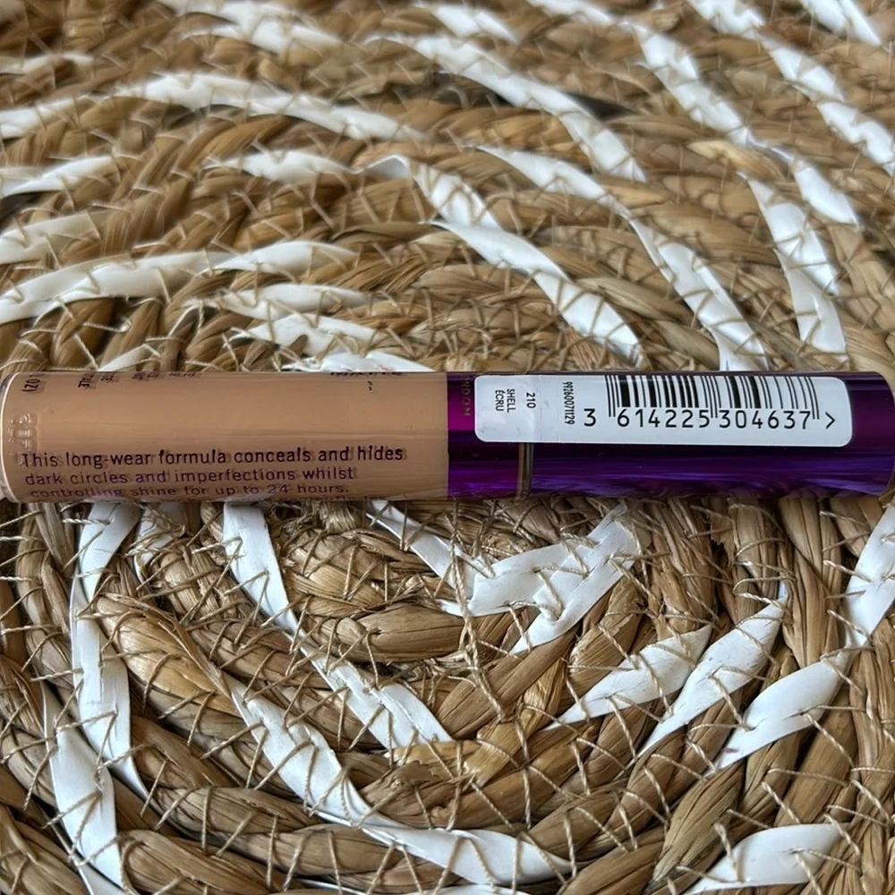 Rimmel London Shell Ecru 210 Matte Concealer Full coverage 7mL/0.23 fl oz